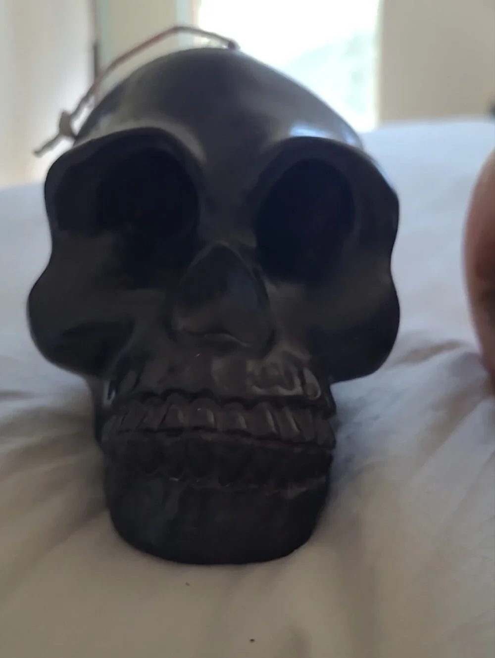 Skull-Shaped Scented Candles - Black and Pale Pink Set